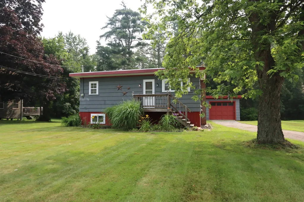 85 Howe Street Auburn ME 04210