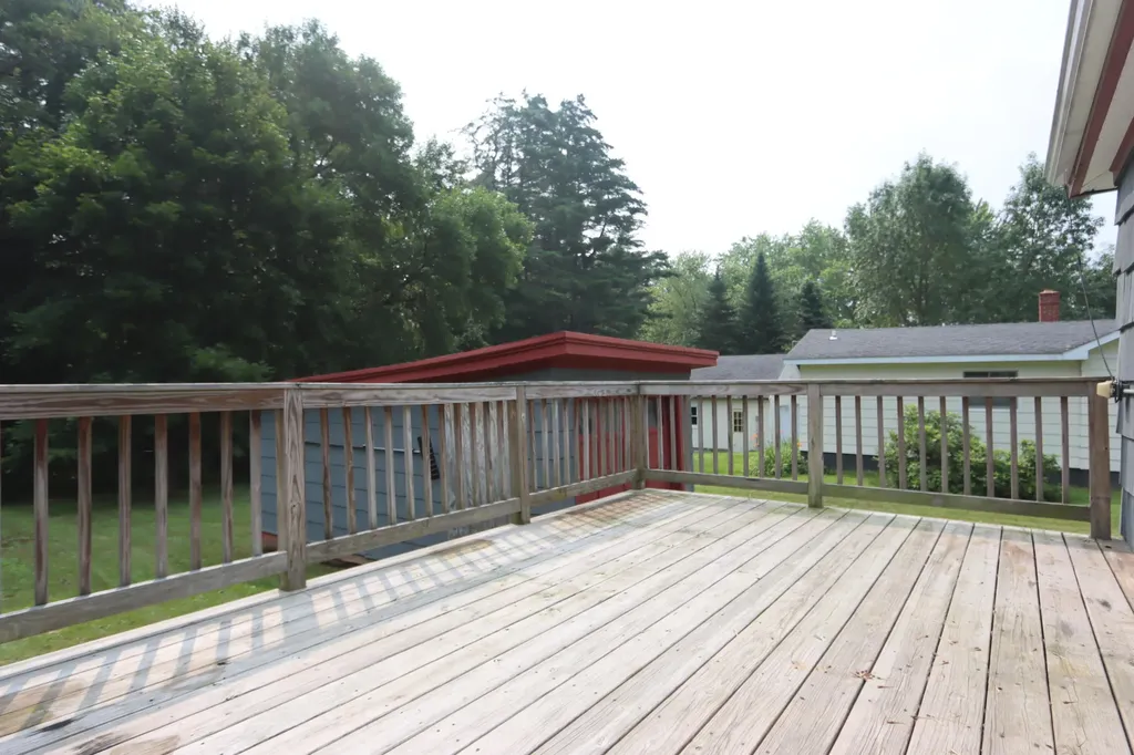 85 Howe Street Auburn ME 04210