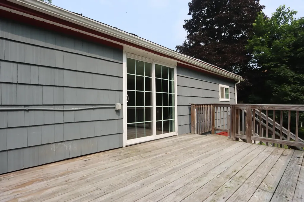 85 Howe Street Auburn ME 04210