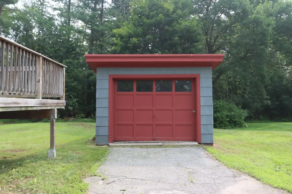 85 Howe Street Auburn ME 04210