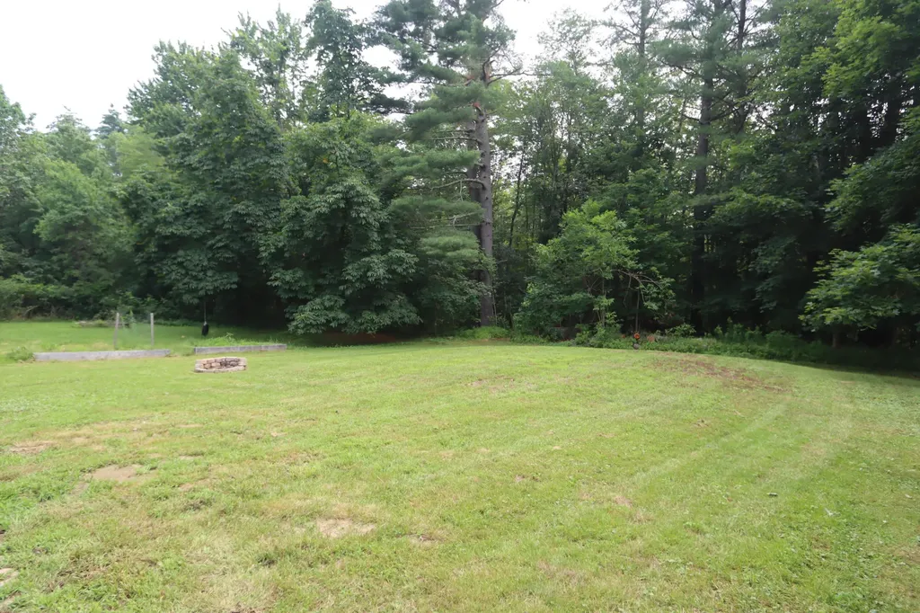 85 Howe Street Auburn ME 04210