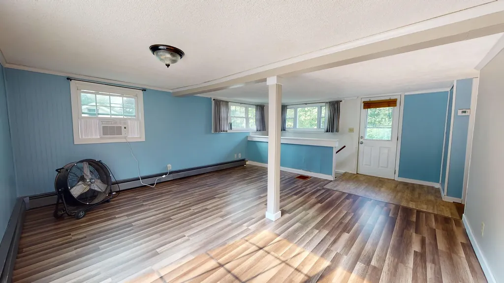85 Howe Street Auburn ME 04210