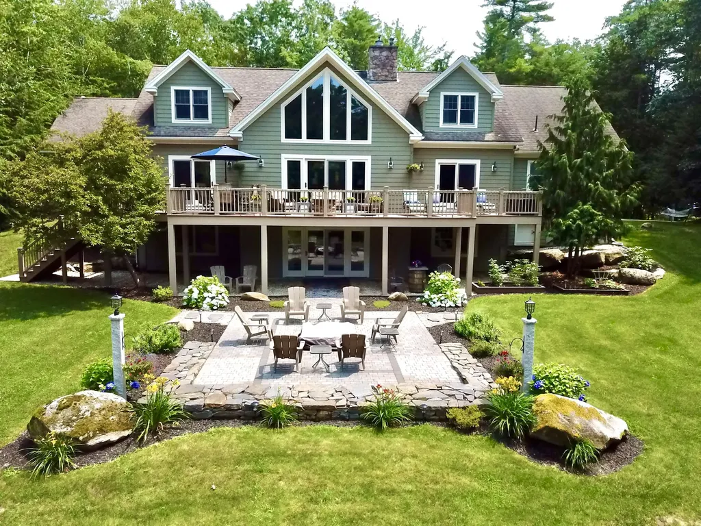 43 Zephyr Road Raymond ME 04071