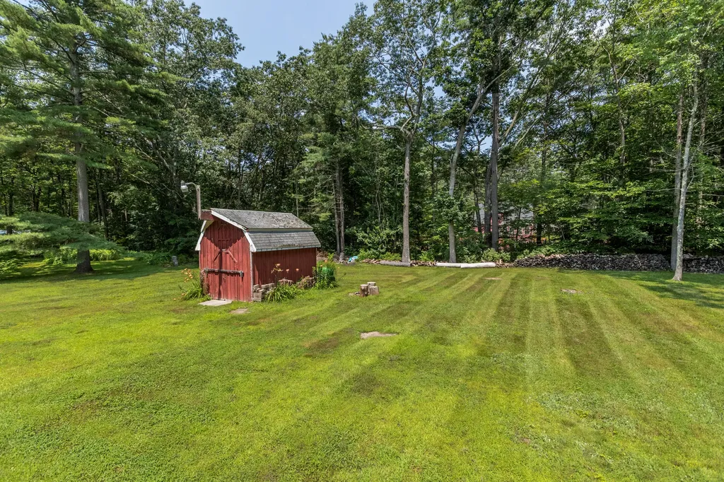 40 Fox Meadow Run Lyman ME 04002