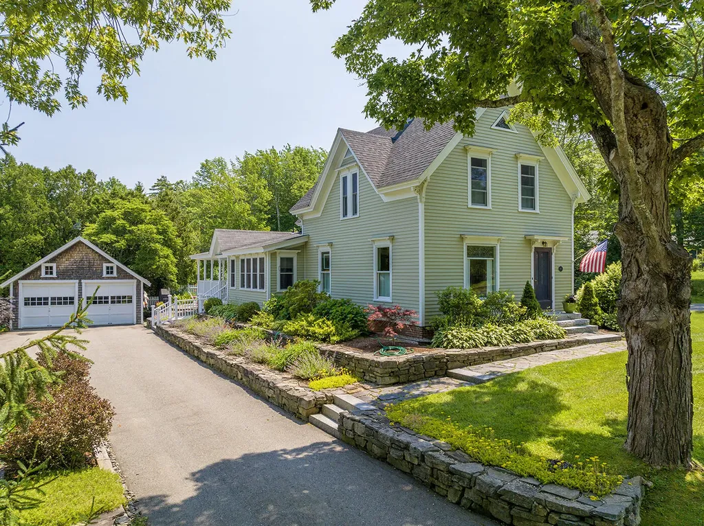 19 Pascal Avenue Rockport ME 04856