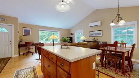 16 Swan's Road Raymond ME 04071