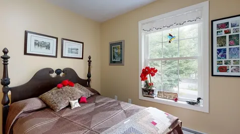 16 Swan's Road Raymond ME 04071