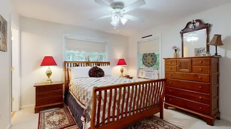 16 Swan's Road Raymond ME 04071