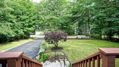 16 Swan's Road Raymond ME 04071