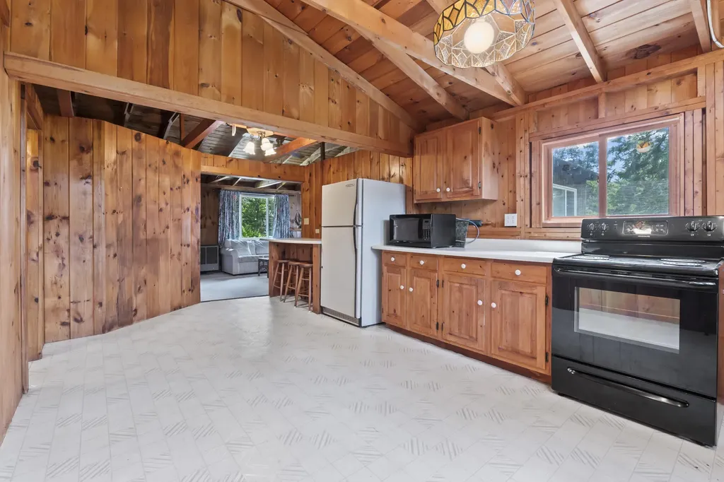 47 Surf Street Phippsburg ME 04562