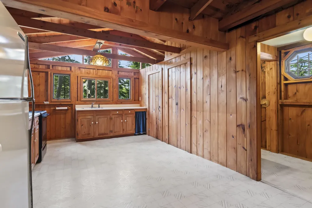 47 Surf Street Phippsburg ME 04562