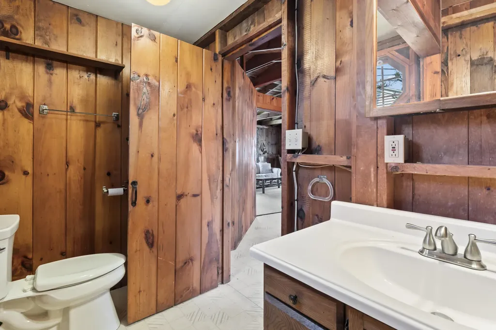 47 Surf Street Phippsburg ME 04562
