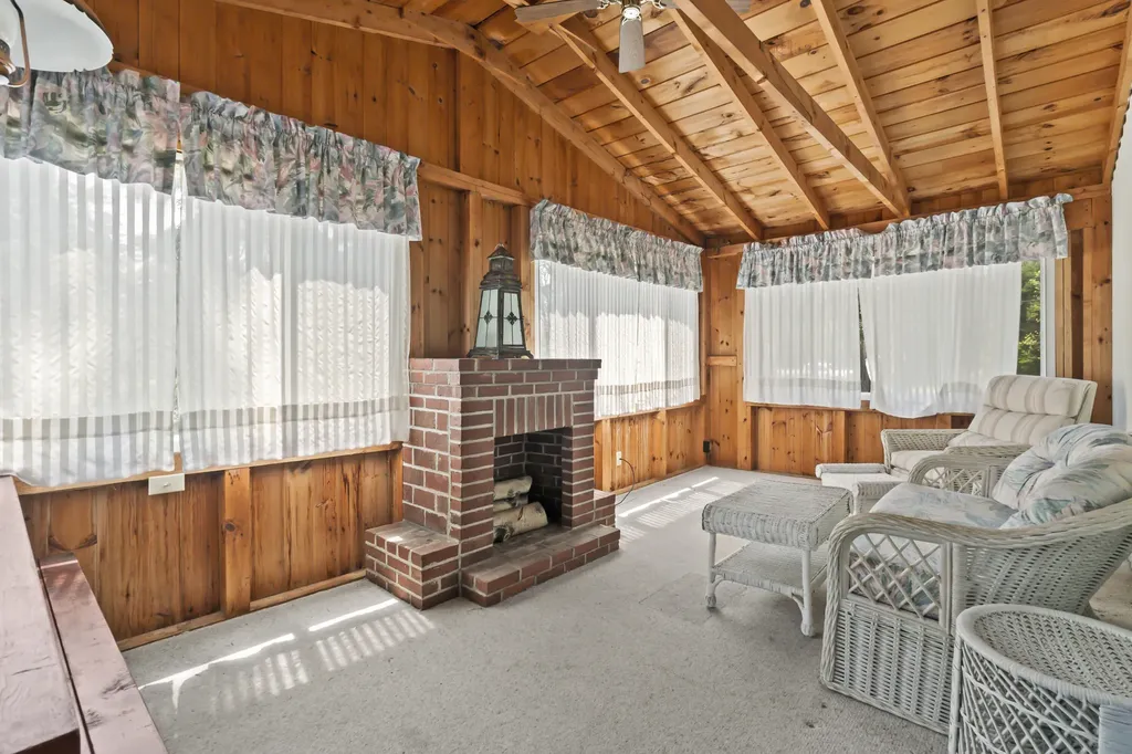 47 Surf Street Phippsburg ME 04562