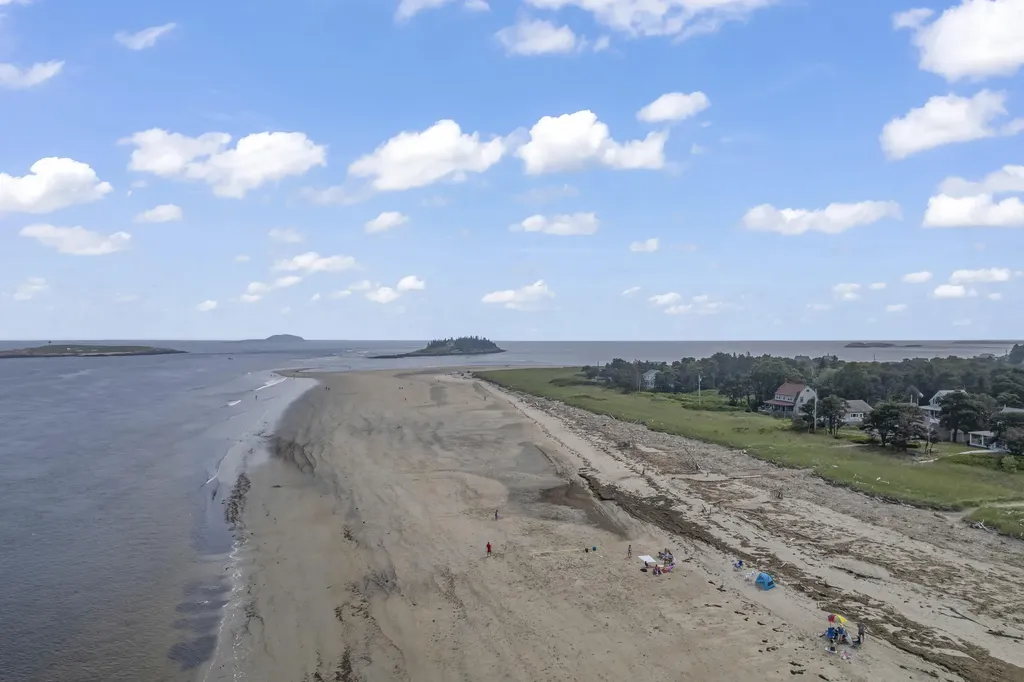 47 Surf Street Phippsburg ME 04562
