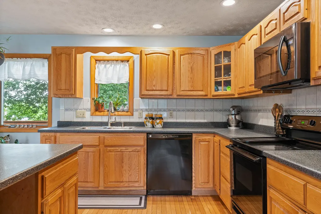 19 Williams Lane Gardiner ME 04345