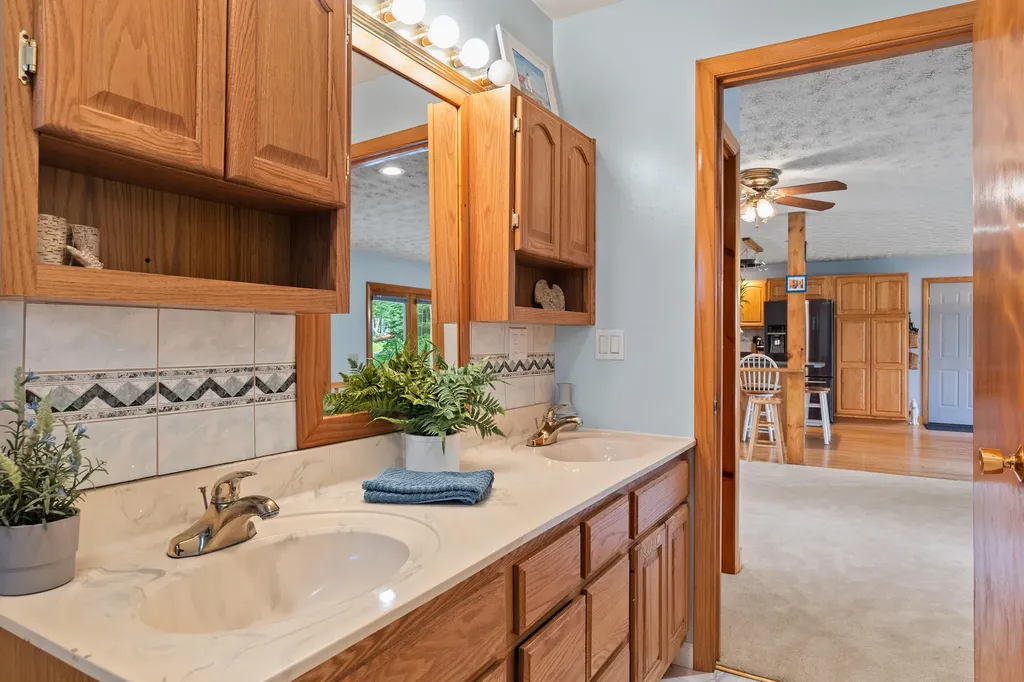 19 Williams Lane Gardiner ME 04345