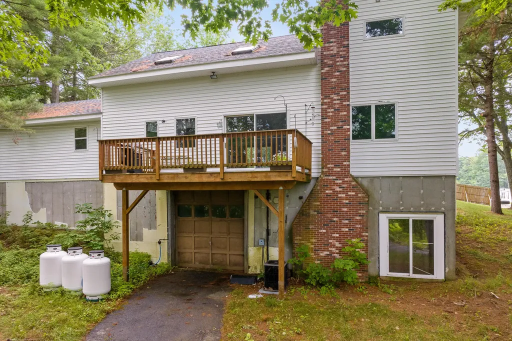 19 Williams Lane Gardiner ME 04345