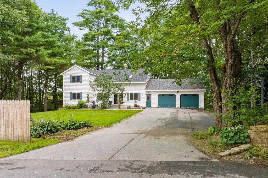 19 Williams Lane Gardiner ME 04345