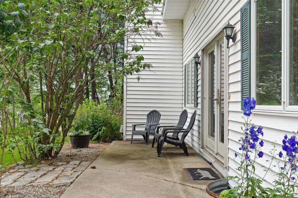 19 Williams Lane Gardiner ME 04345