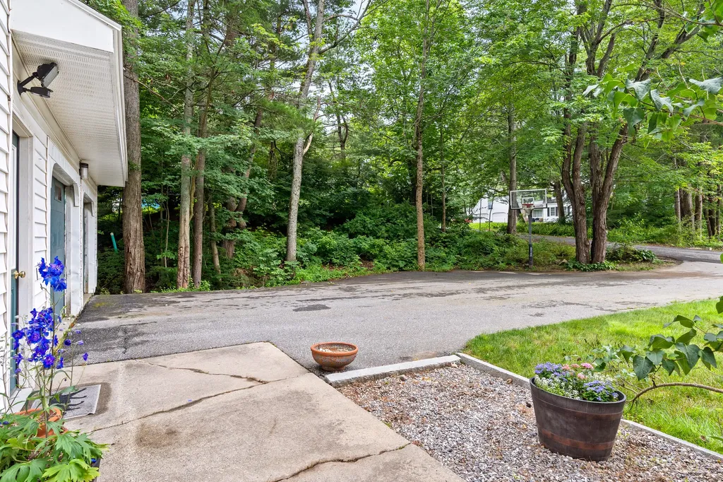 19 Williams Lane Gardiner ME 04345