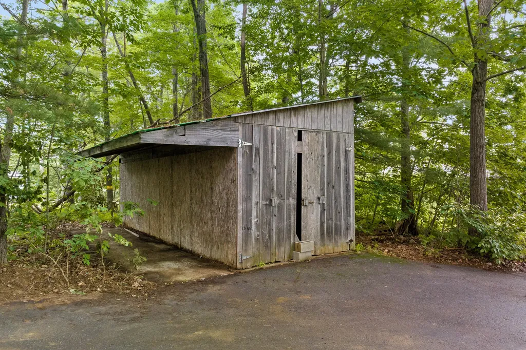 19 Williams Lane Gardiner ME 04345
