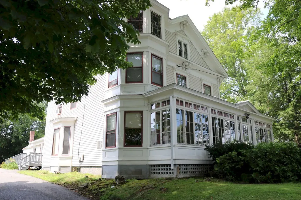 346 Water Street Skowhegan ME 04976