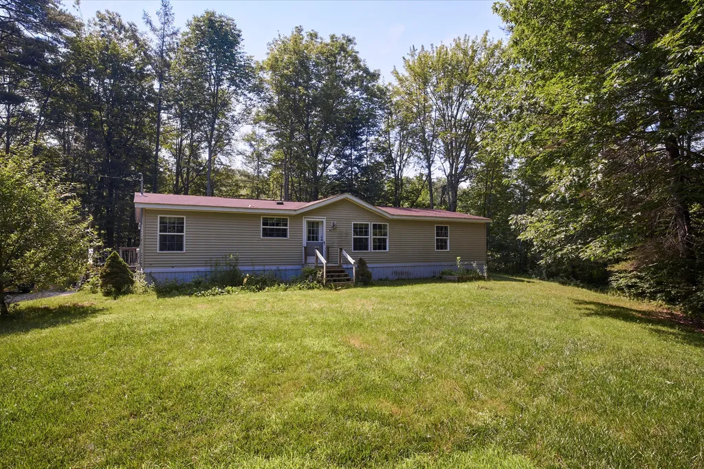 39 Heidi Lane Warren ME 04864