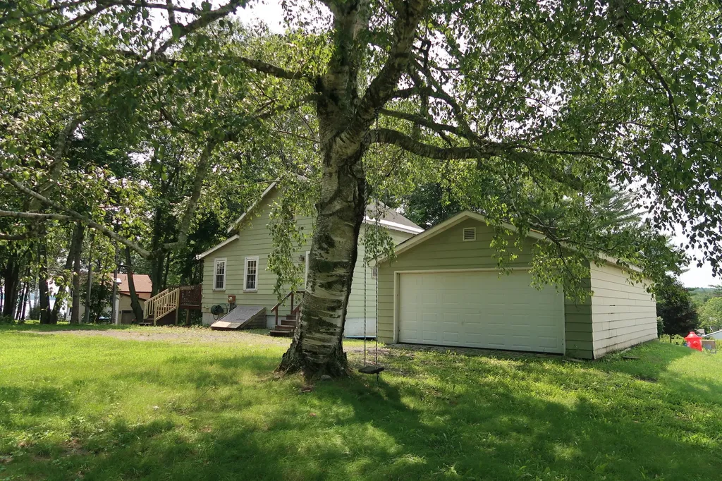 19 Hazzard Lane Winthrop ME 04364