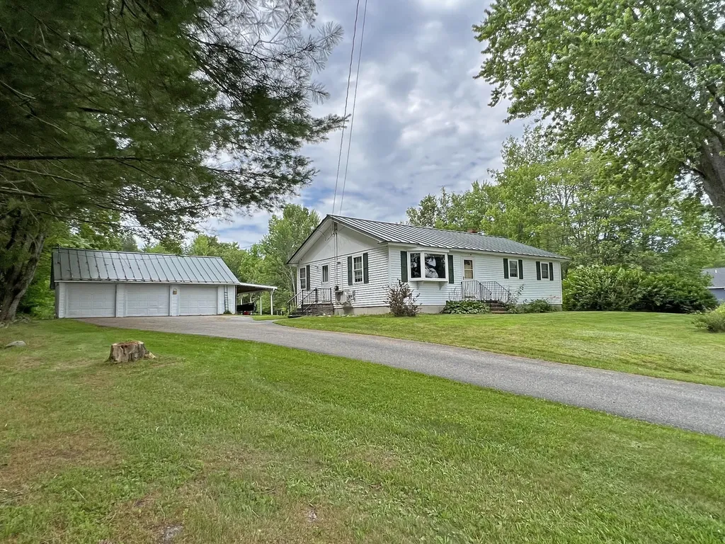 17 Copeland Hill Road Holden ME 04429