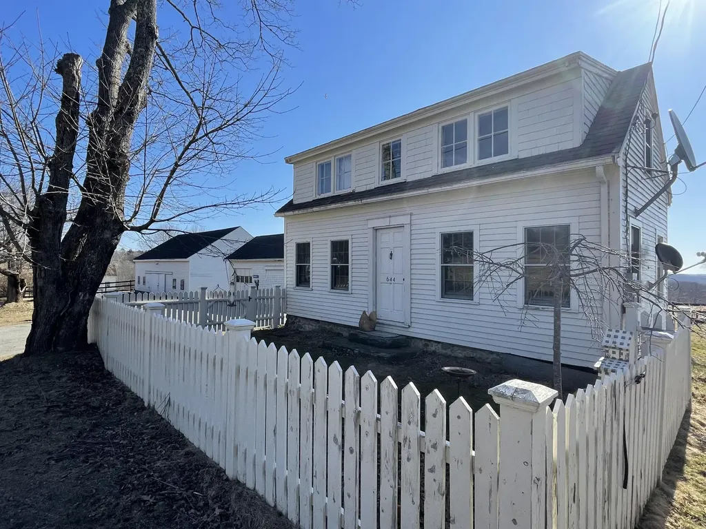 644 Bremen Road Waldoboro ME 04572
