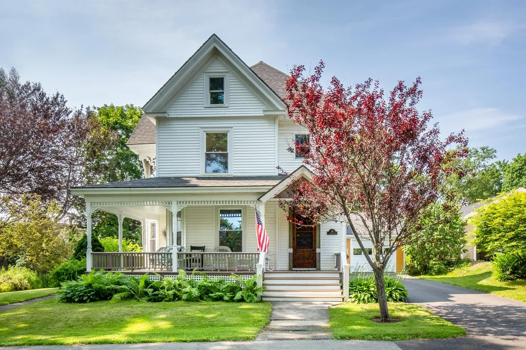 66 Beech Street Rockland ME 04841