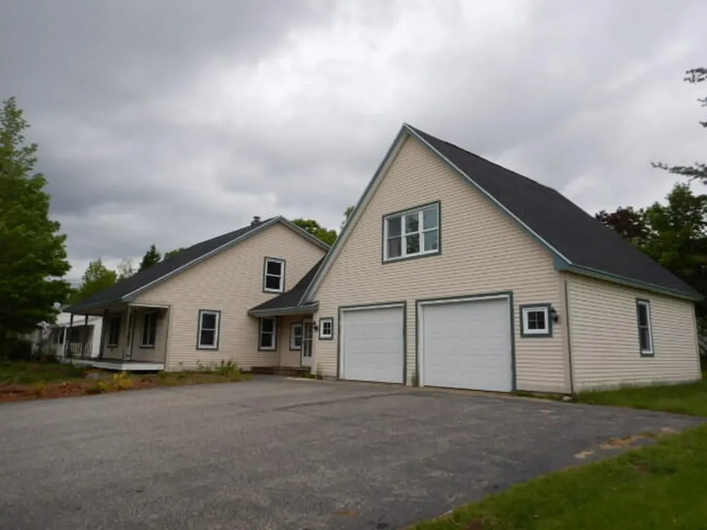 62 Fair Street Lewiston ME 04240