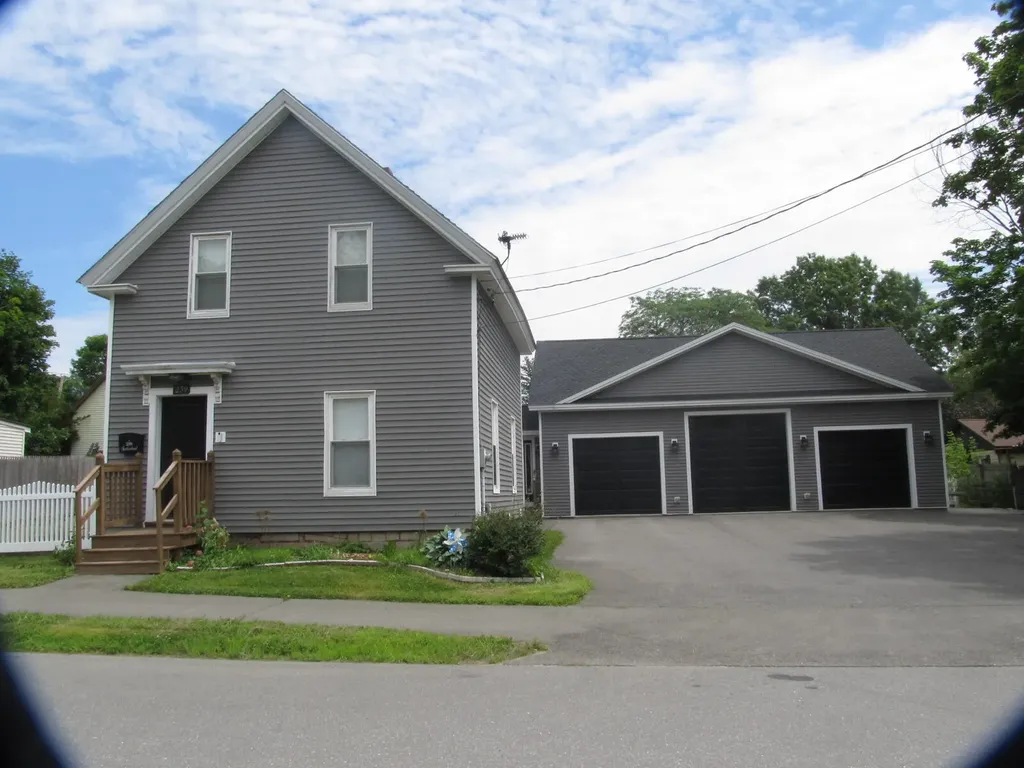 239 Pearl Street Bangor ME 04401