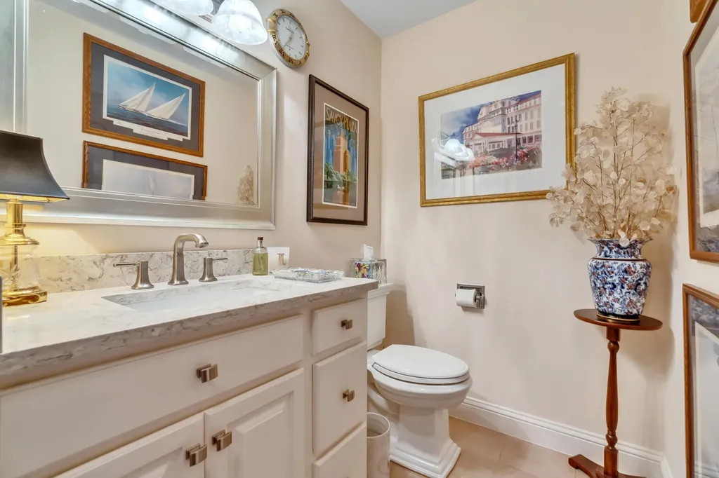 44 Farragut Way Kennebunk ME 04043