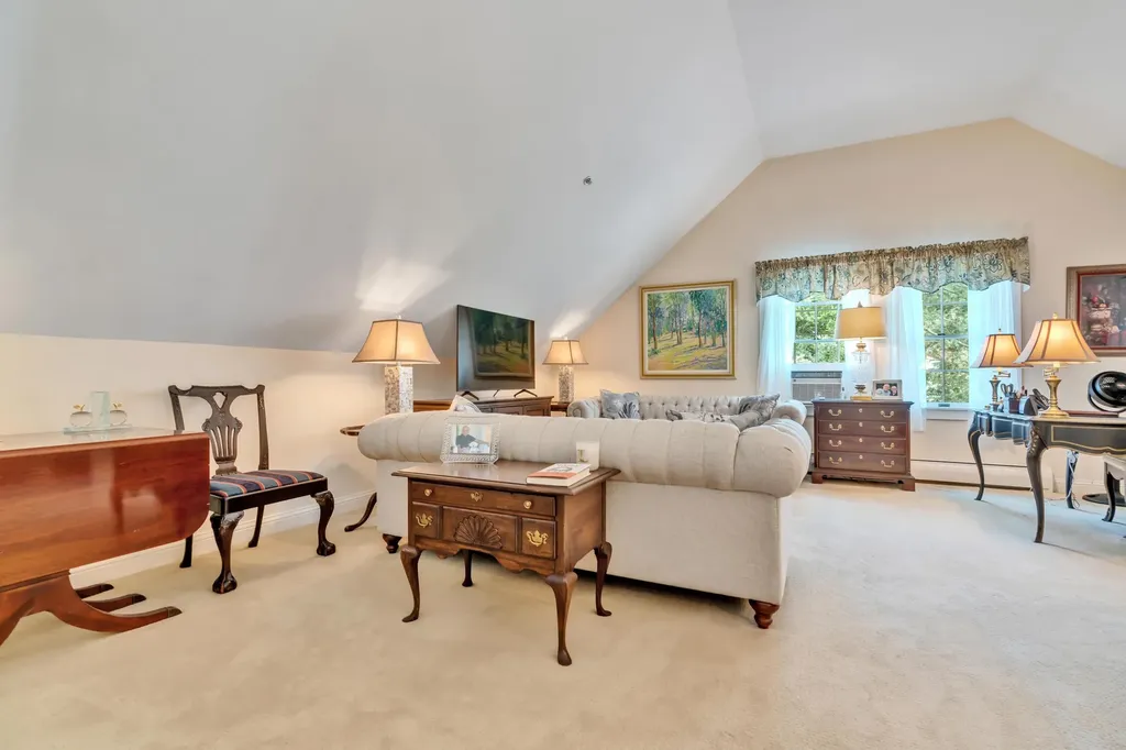 44 Farragut Way Kennebunk ME 04043