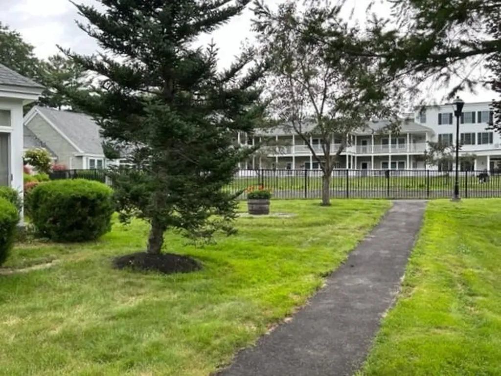 44 Farragut Way Kennebunk ME 04043