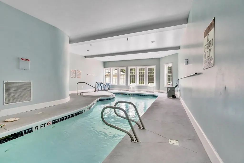 44 Farragut Way Kennebunk ME 04043