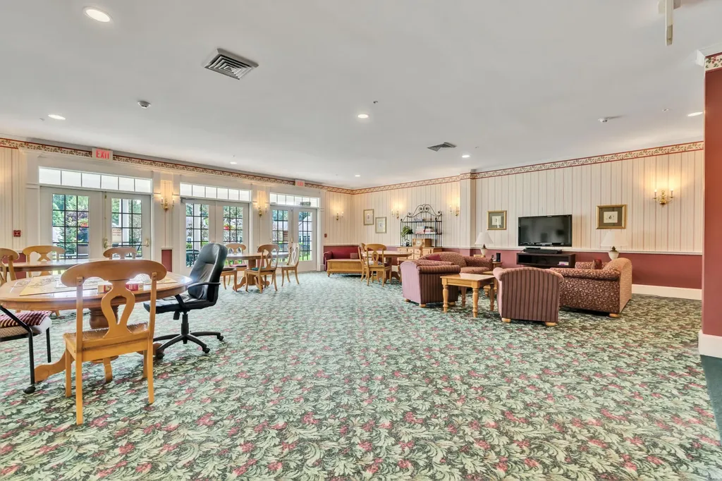 44 Farragut Way Kennebunk ME 04043