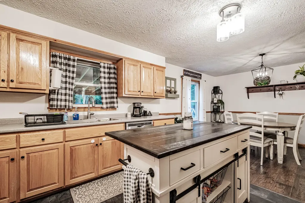 96 Delano Drive Norway ME 04268