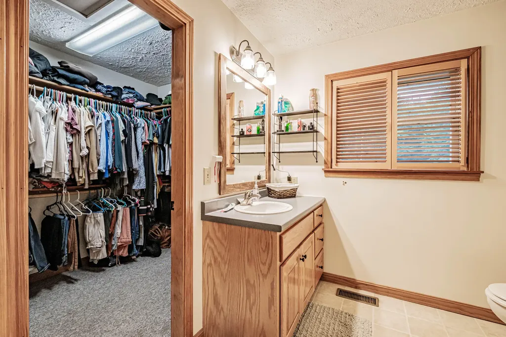 96 Delano Drive Norway ME 04268