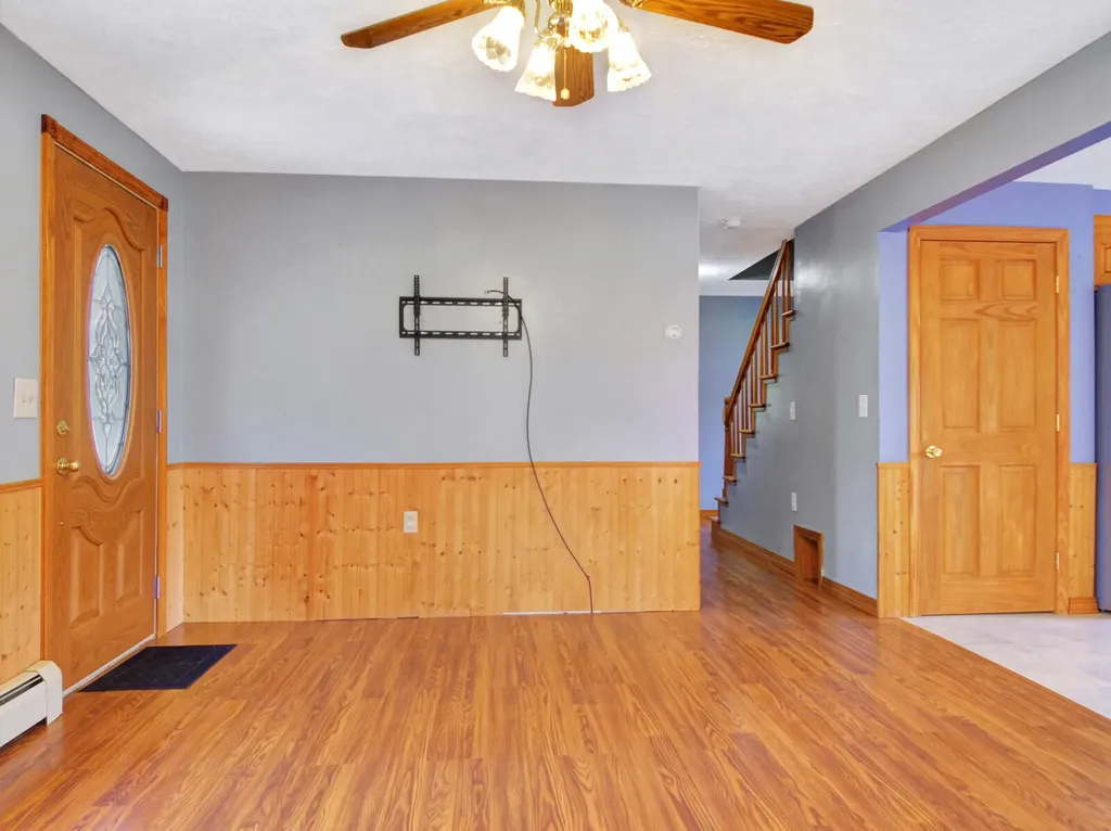 9 Black Stream Drive Levant ME 04456