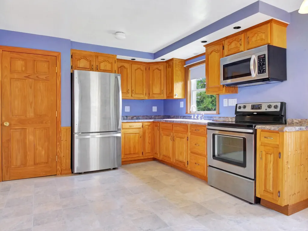 9 Black Stream Drive Levant ME 04456