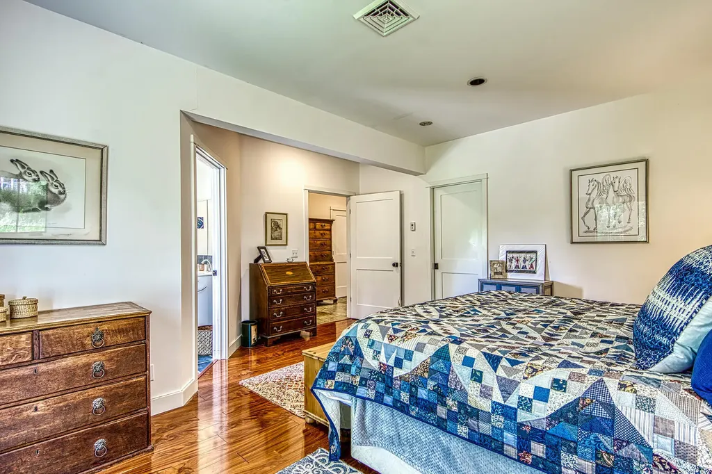 121 Pleasant Street Blue Hill ME 04614