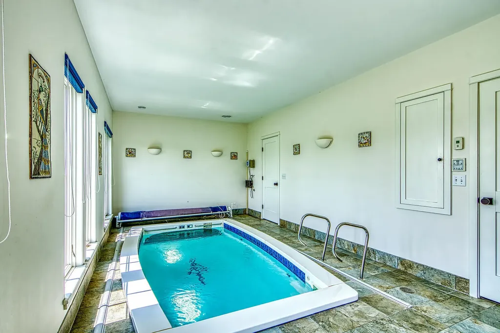 121 Pleasant Street Blue Hill ME 04614