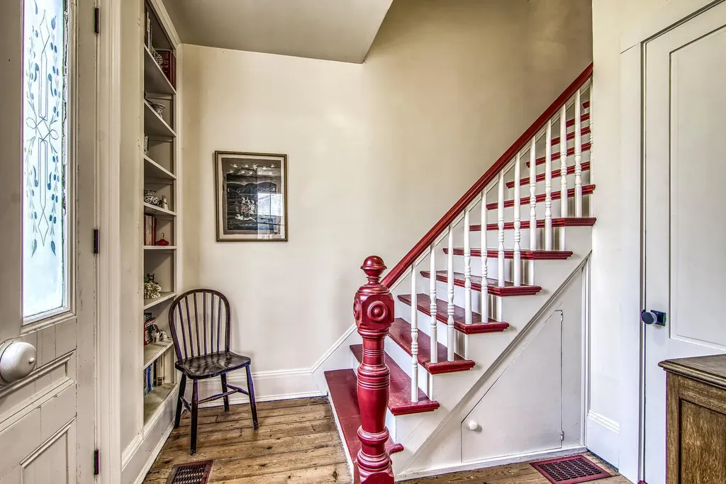 121 Pleasant Street Blue Hill ME 04614