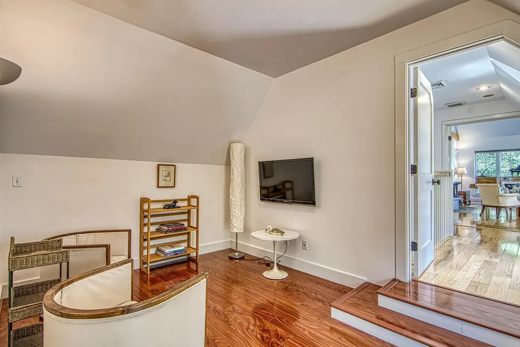 121 Pleasant Street Blue Hill ME 04614