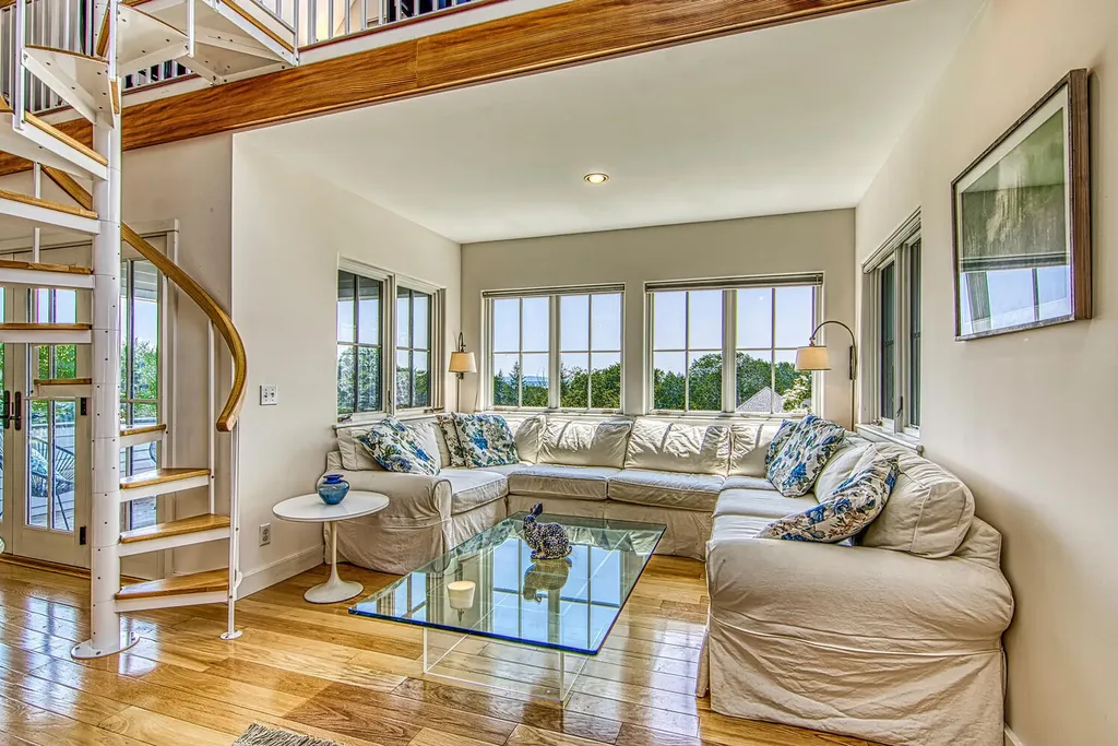 121 Pleasant Street Blue Hill ME 04614
