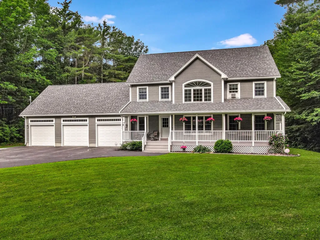 124 Route 41 Winthrop ME 04364