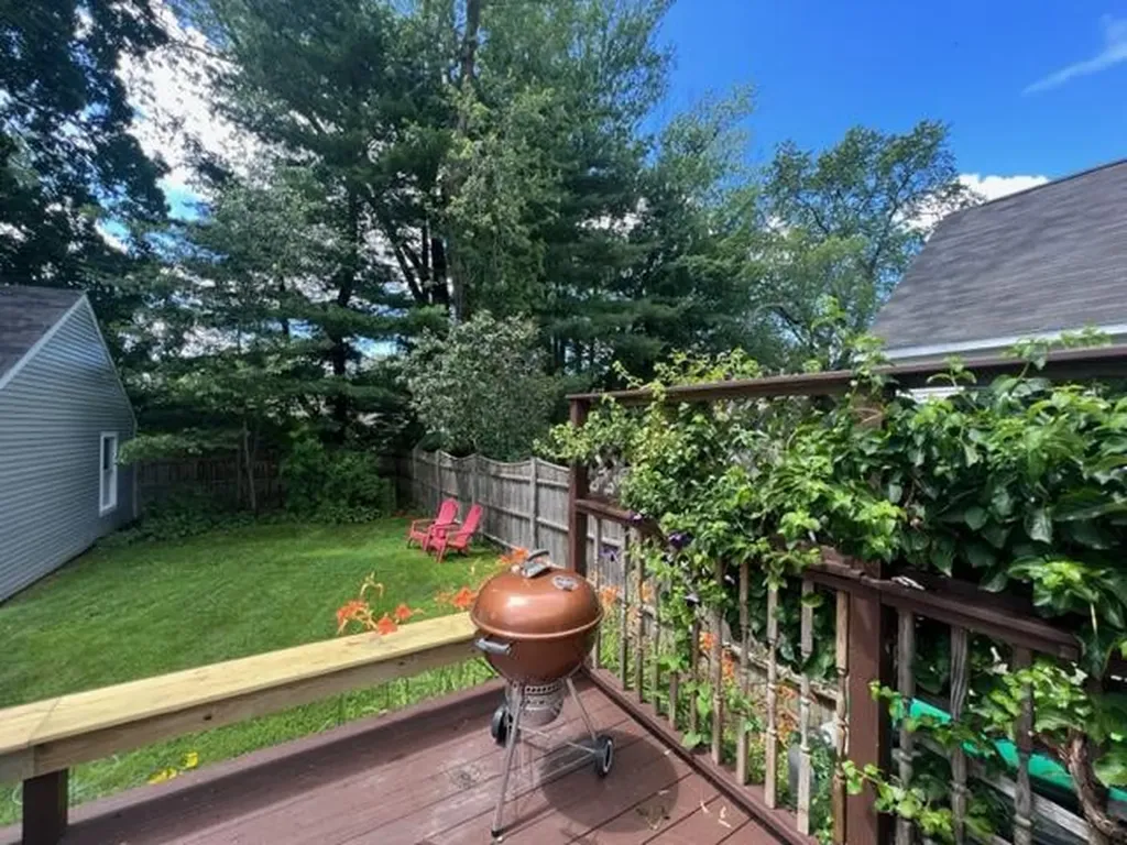 102 Gleckler Road Portland ME 04103