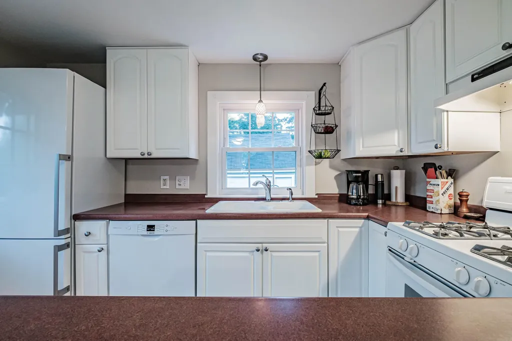 102 Gleckler Road Portland ME 04103